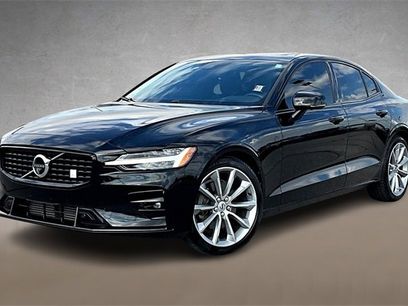 Used 2021 Volvo S60 T5 Momentum w/ Advanced Package