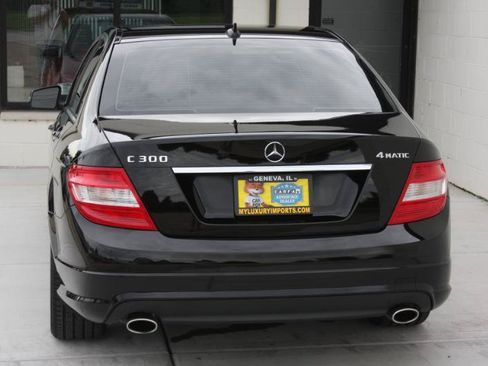 Used 2011 Mercedes-Benz C 300 4MATIC Sedan image 9
