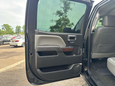 Used 2017 GMC Sierra 1500 SLT w/ SLT Premium Package AWD/4WD image 15