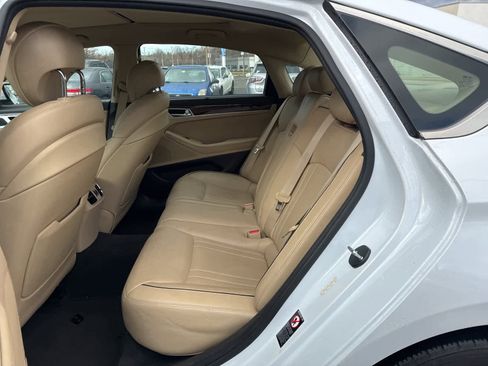 Used 2015 Hyundai Genesis 3.8 w/ Option Group 03 image 10