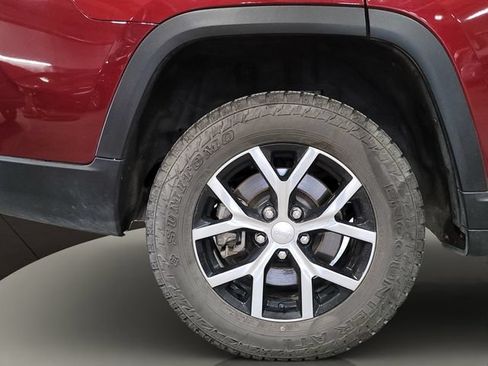 Used 2024 Jeep Grand Cherokee L Limited AWD/4WD image 22