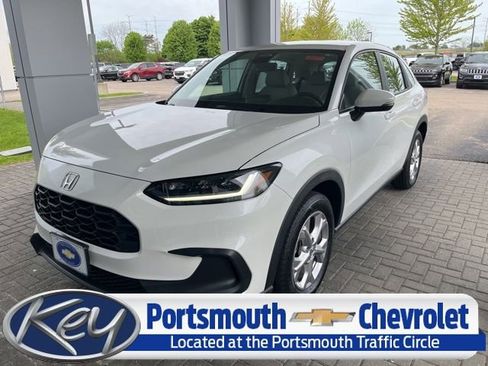 Used 2023 Honda HR-V LX image 1
