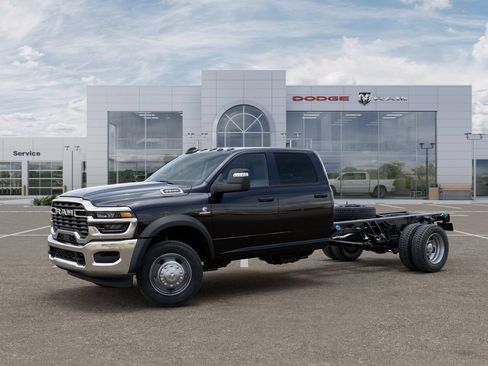 New 2026 RAM 4500 Tradesman w/ Chrome Appearance Group AWD/4WD image 2