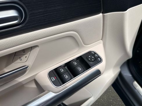 Used 2026 Mercedes-Benz GLA 250 4MATIC image 19