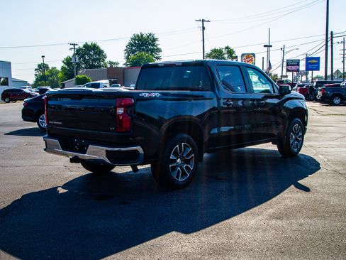 Used 2024 Chevrolet Silverado 1500 LT AWD/4WD image 7