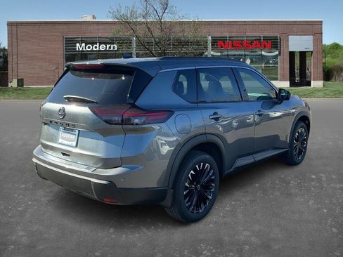 New 2026 Nissan Rogue SV image 4