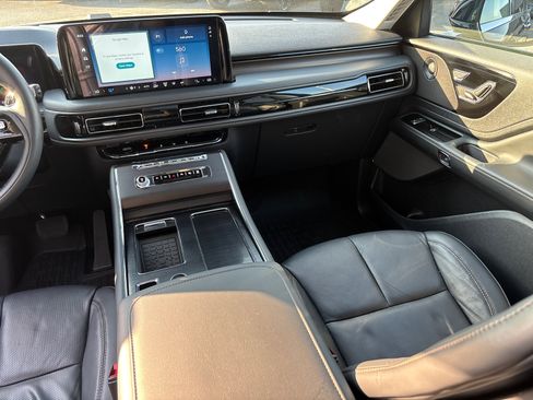 New 2025 Lincoln Aviator Reserve w/ Illumination Package image 33