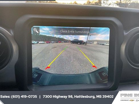 Used 2022 Jeep Gladiator Willys image 12