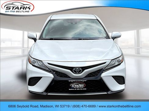 Used 2019 Toyota Camry XSE FWD image 2