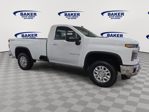 New 2026 Chevrolet Silverado 3500 LT image 8