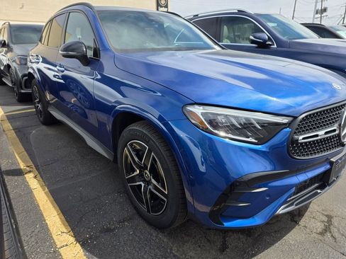 Certified 2025 Mercedes-Benz GLC 300 4MATIC image 1