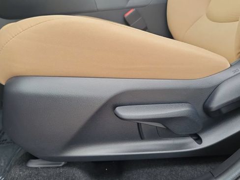 Certified 2025 Toyota RAV4 LE AWD/4WD image 16