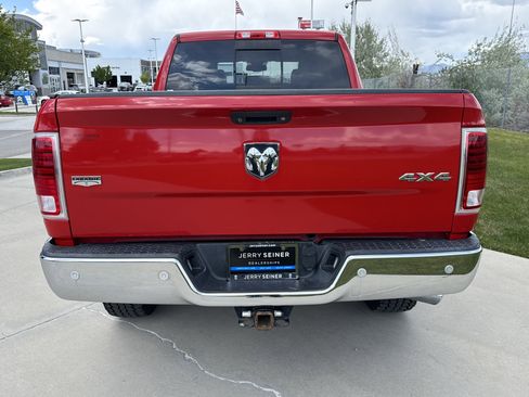Used 2016 RAM 2500 Laramie w/ Convenience Group AWD/4WD image 4
