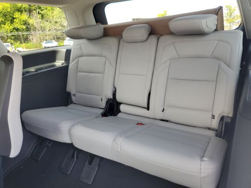 New 2026 Lincoln Navigator Reserve AWD/4WD image 31