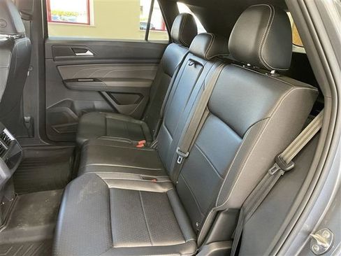 Used 2021 Volkswagen Atlas Cross Sport SE AWD/4WD image 32