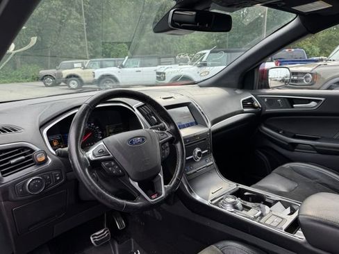 Used 2019 Ford Edge ST w/ Equipment Group 401A AWD/4WD image 19