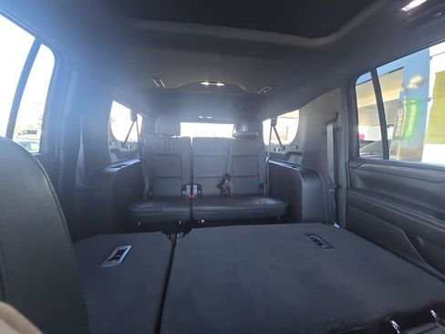 Used 2023 Chevrolet Suburban RST image 17