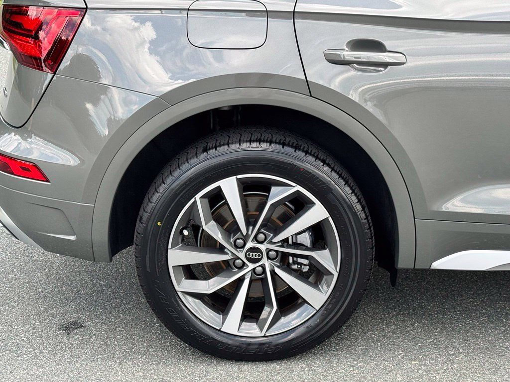 Used 2024 Audi Q5 2.0T Premium AWD/4WD image 39