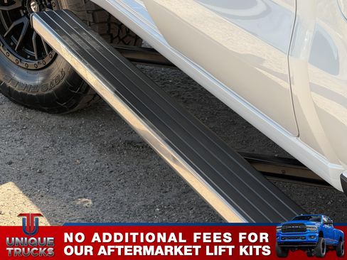 Used 2023 GMC Sierra 1500 Denali Ultimate AWD/4WD image 12
