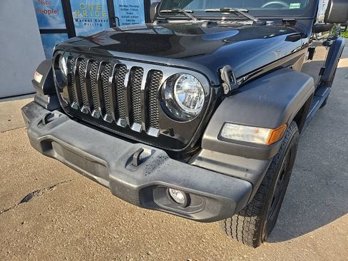 Used 2021 Jeep Wrangler Unlimited Sport AWD/4WD image 15