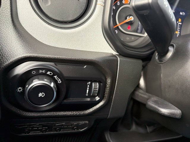 Used 2025 Jeep Wrangler Sport AWD/4WD image 23
