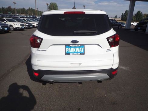 Used 2019 Ford Escape SE AWD/4WD image 4