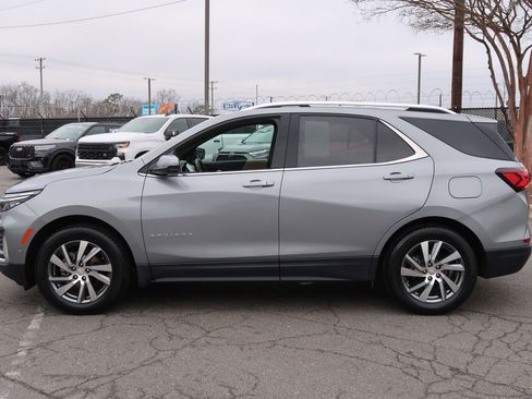 Used 2023 Chevrolet Equinox Premier image 7