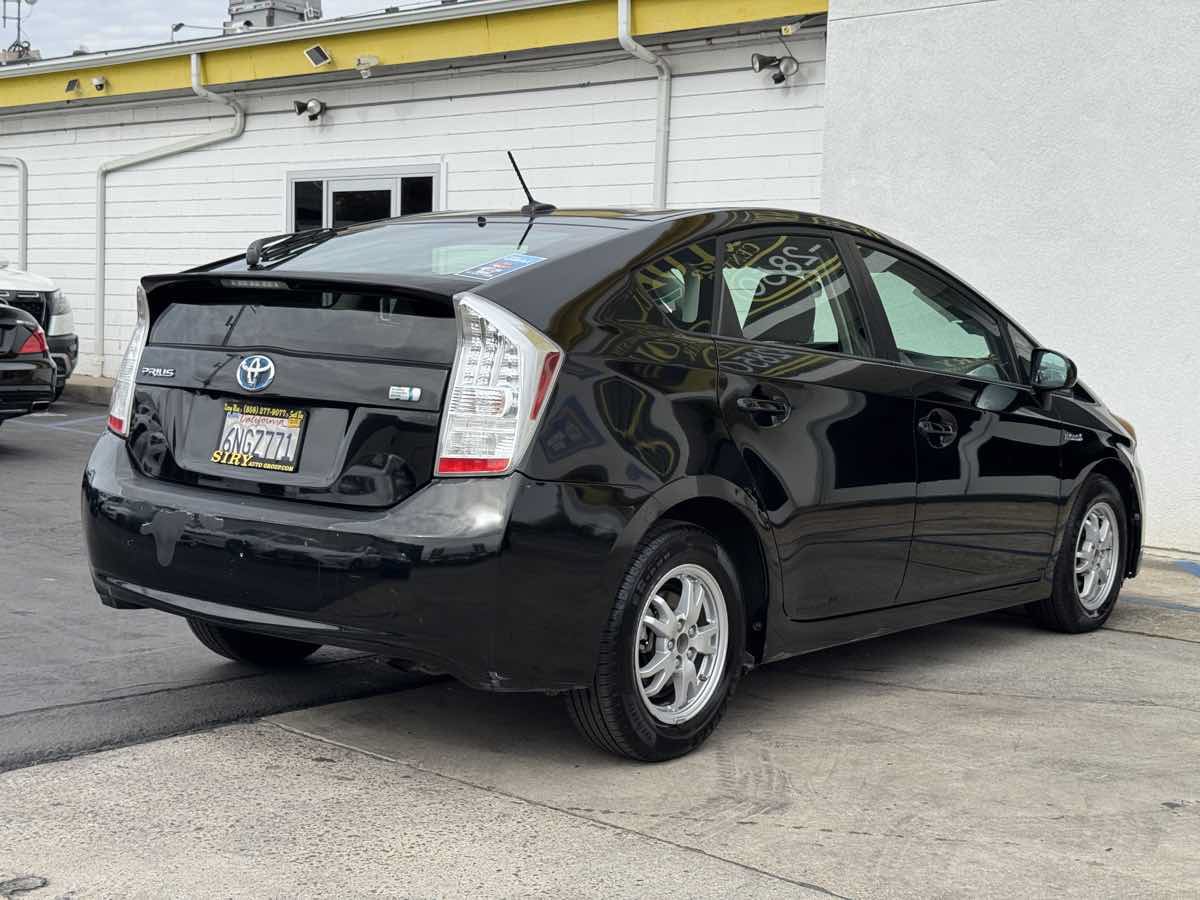 Used 2010 Toyota Prius Three w/ Navigation Pkg FWD image 10