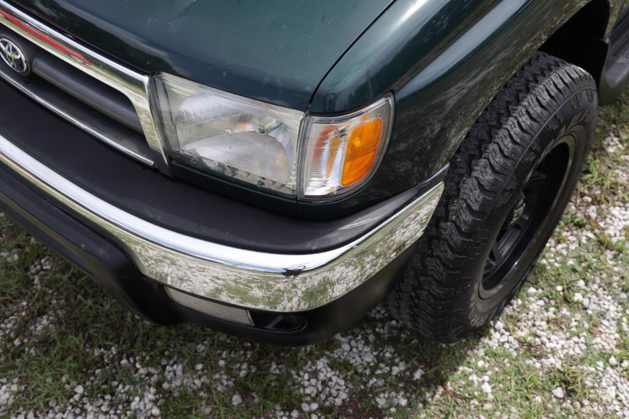 Used 2000 Toyota 4Runner SR5 w/ Upgrade Value Pkg 2 RWD image 25