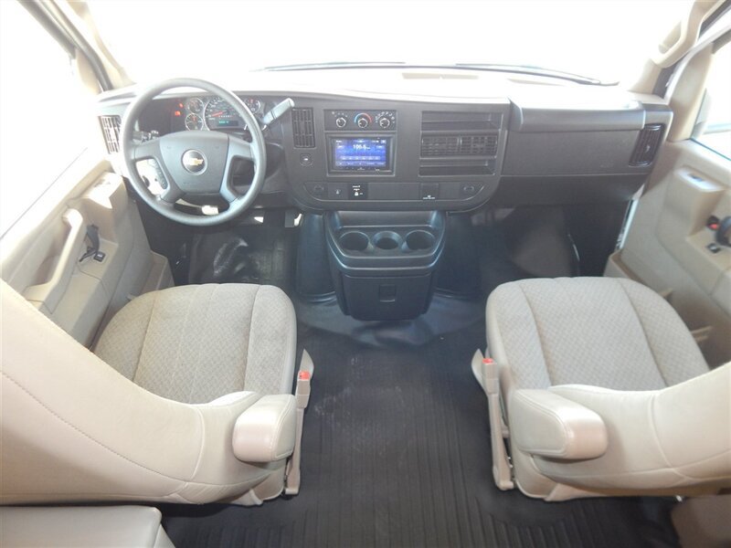 Used 2019 Chevrolet Express 4500 w/ RV Package RWD image 31