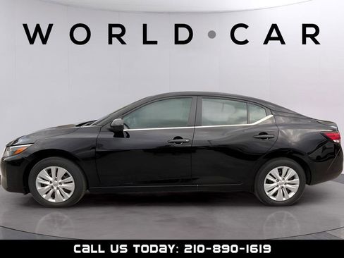 Used 2025 Nissan Sentra S image 4