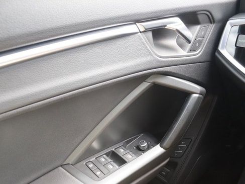 Used 2023 Audi Q3 2.0T Premium Plus w/ Premium Plus Package image 24