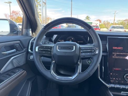 New 2026 GMC Acadia Denali Ultimate w/ LPO, Floor Liner Package AWD/4WD image 6