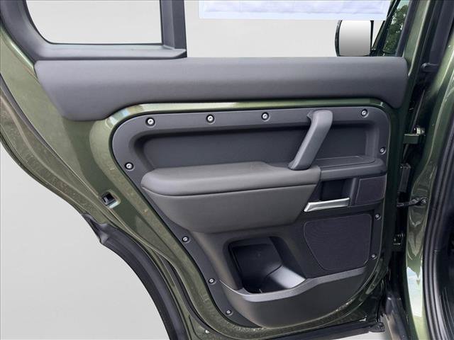 New 2026 Land Rover Defender 110 X-Dynamic SE AWD/4WD image 17