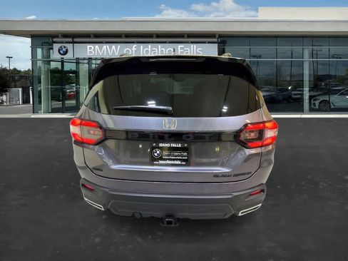 Used 2025 Honda Pilot Black Edition image 6