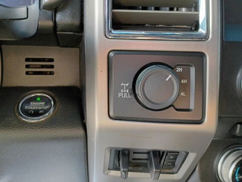 Used 2017 Ford F250 Platinum w/ FX4 Off-Road Package image 24