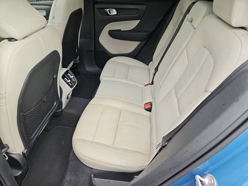 Used 2023 Volvo XC40 B4 Plus w/ Driver Assist Package FWD image 14