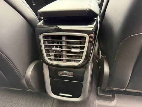 Used 2023 Lincoln Nautilus Reserve image 30