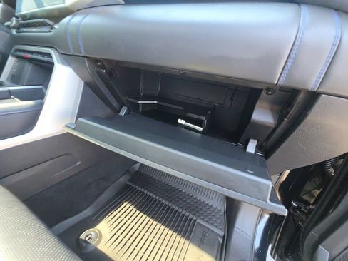 Used 2024 Toyota Tundra Platinum AWD/4WD image 30