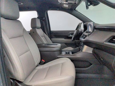 Used 2022 Chevrolet Tahoe Z71 w/ Z71 Off-Road Package image 39