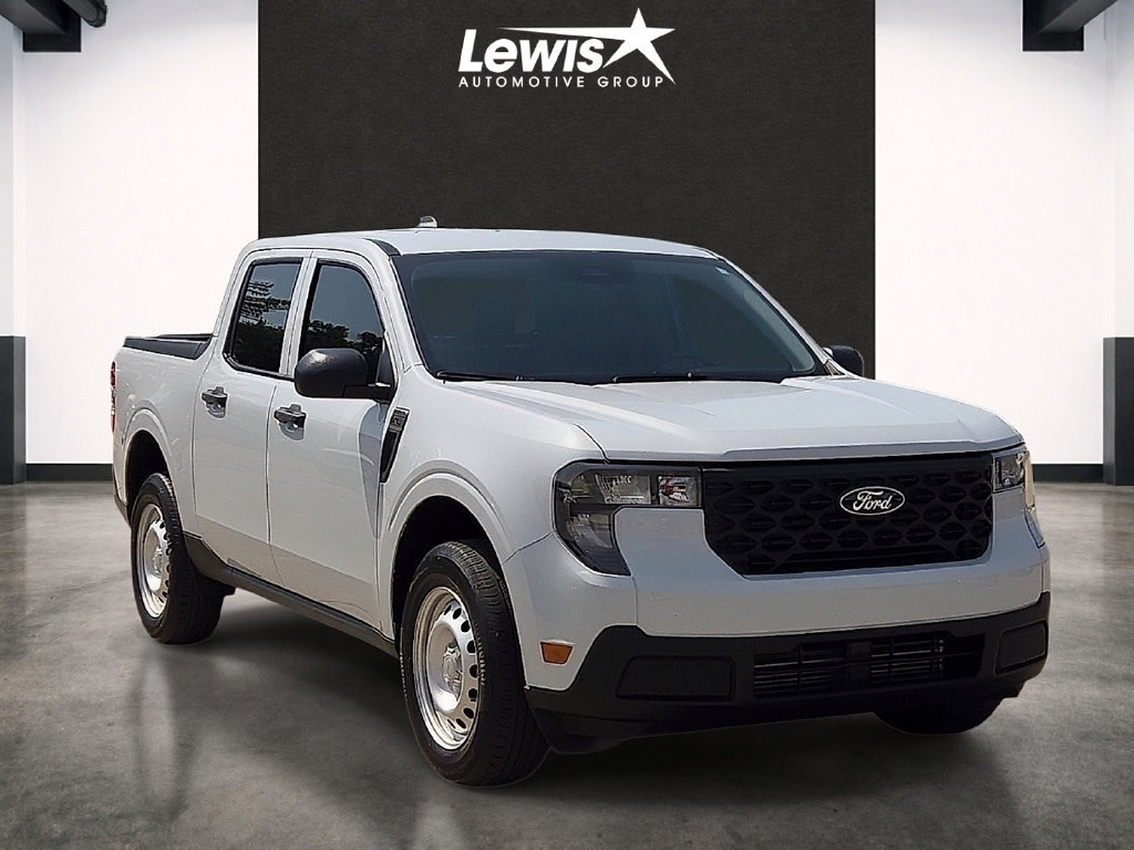 Used 2025 Ford Maverick XL w/ Equipment Group 102A AWD/4WD image 6