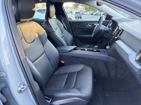 Certified 2024 Volvo S60 B5 Core image 35