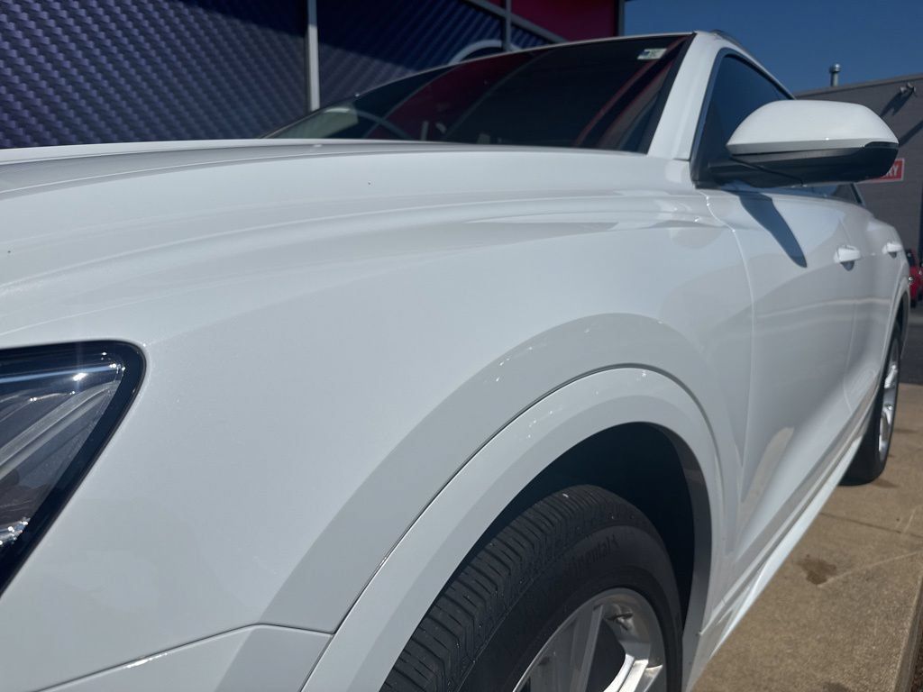 Used 2023 Audi Q8 Premium w/ Convenience Package AWD/4WD image 17