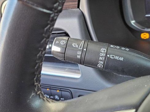 Used 2023 Chevrolet Suburban LT image 14