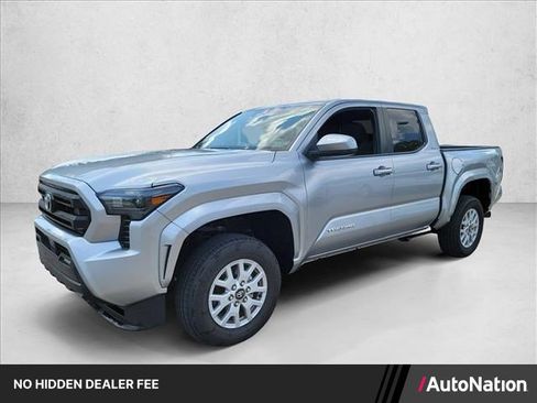 Used 2025 Toyota Tacoma SR5 AWD/4WD image 1