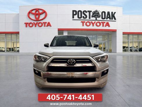 Used 2024 Toyota 4Runner Limited AWD/4WD image 8