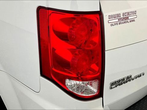Used 2019 Dodge Grand Caravan SXT image 30