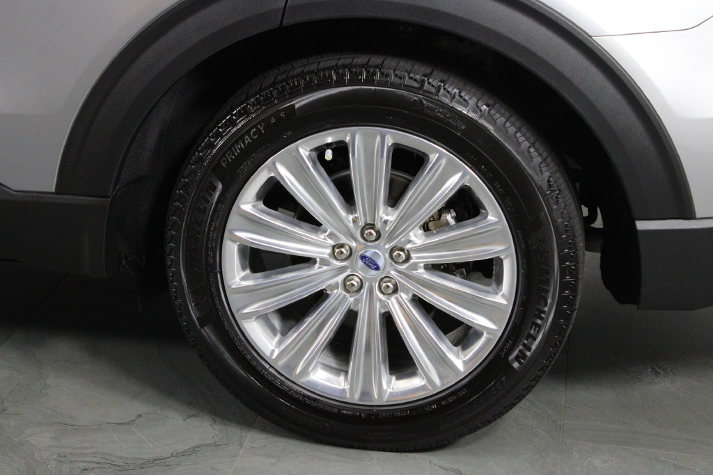 Used 2024 Ford Explorer Limited w/ Limited Technology Package RWD image 13