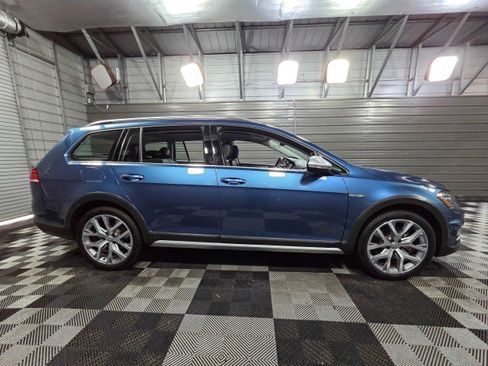 Used 2019 Volkswagen Golf Alltrack SEL image 9