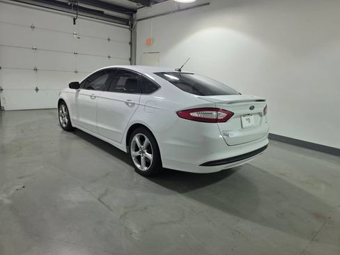 Used 2016 Ford Fusion SE FWD image 5